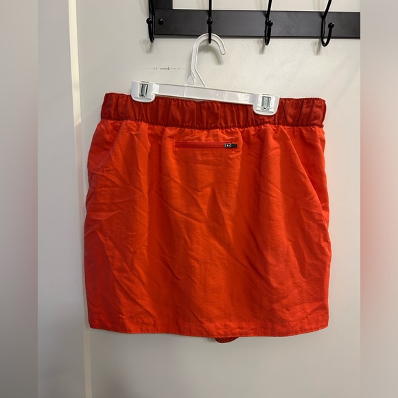 Like New North Face Classy V Skort - Picture 8 of 10